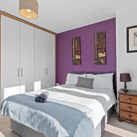 Contractor Housing - Sleeps 4 *
