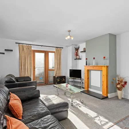 Contractor Housing - Sleeps 4 Clane