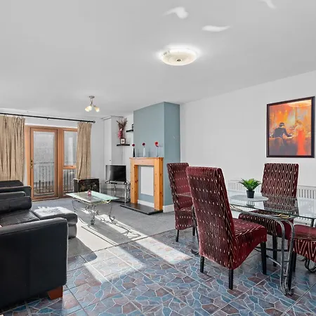 Contractor Housing - Sleeps 4 *