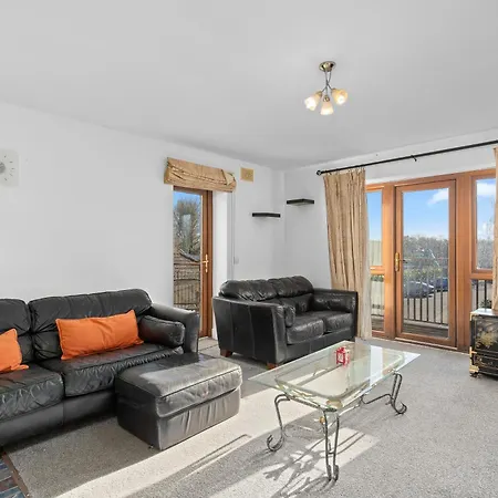 Contractor Housing - Sleeps 4 Apartment