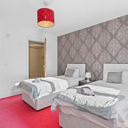 Contractor Housing - Sleeps 4 Apartment *